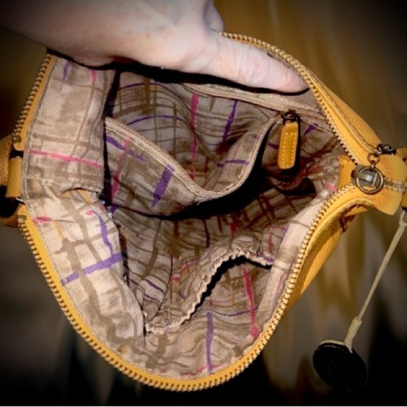 “The Sak” genuine leather crossbody bag - Picture 5 of 6